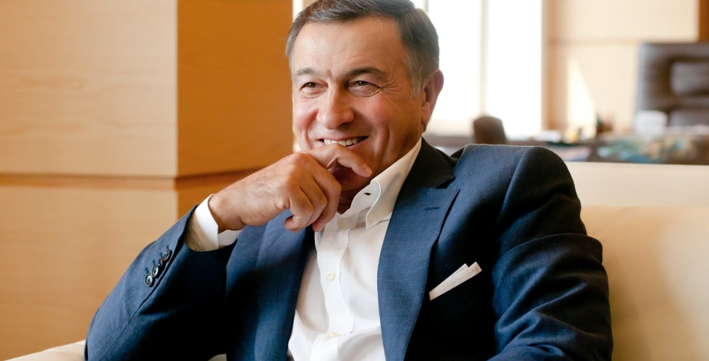 Oligarch - "for poverty": 347 million for Agalarov