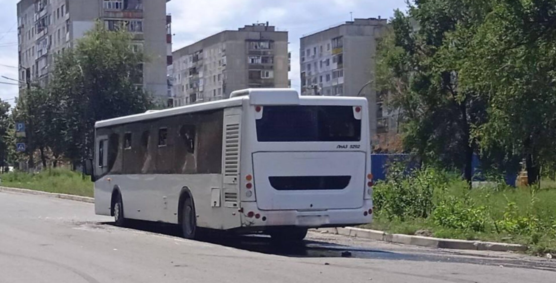 ВСУ ударили по автобусу в Лисичанске: один человек погиб