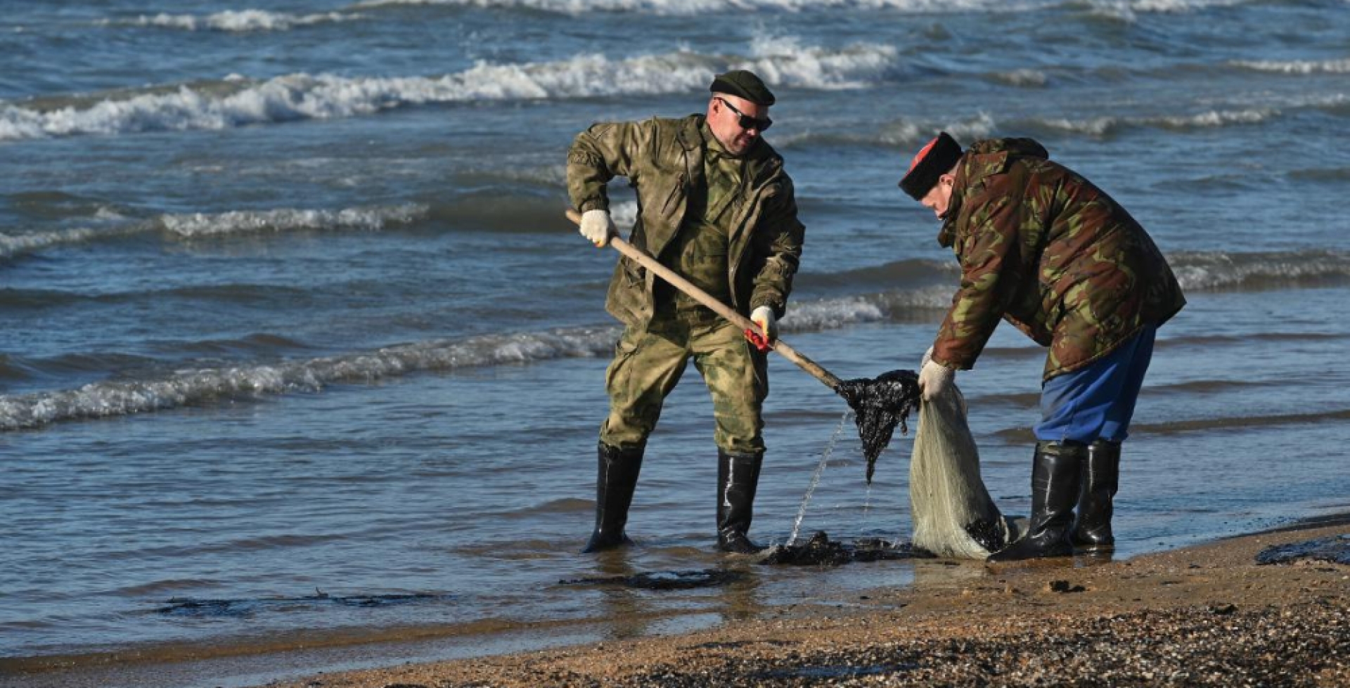 Объем загрязненного грунта с побережья Краснодарского края может достичь 200 тысяч тонн